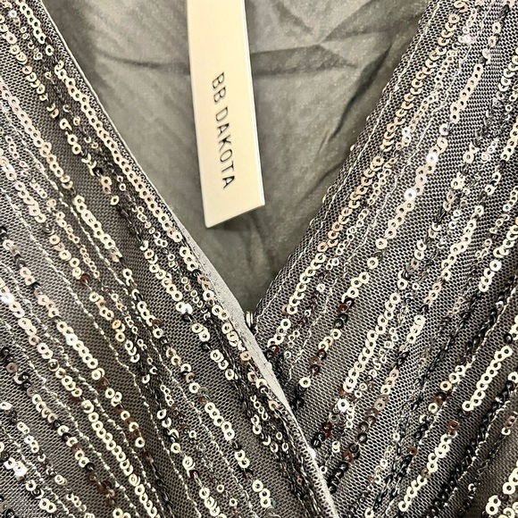 NWT BB Dakota Sequin Romper - Picture 10 of 13